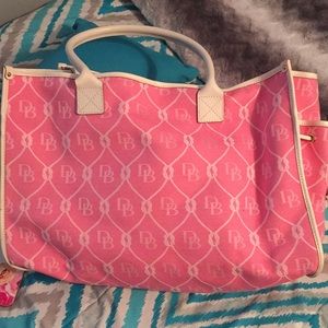 Dooney and bourke bag